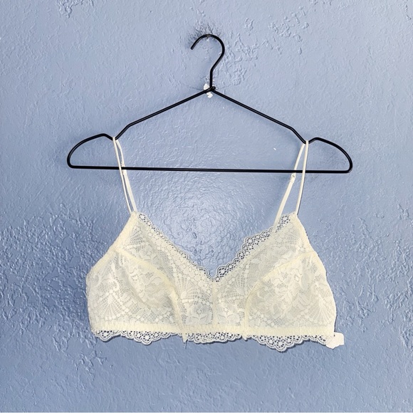 Free People Other - Elegant Free People Cream Lace Bralette Size Medium